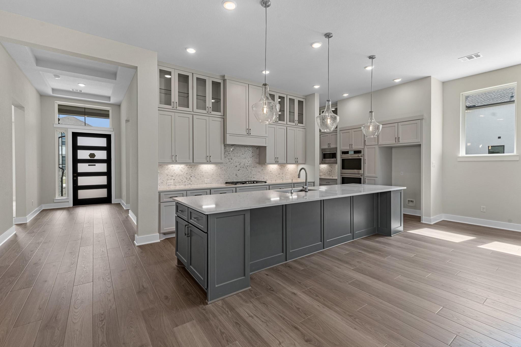 10827 Rosary Pea Lane