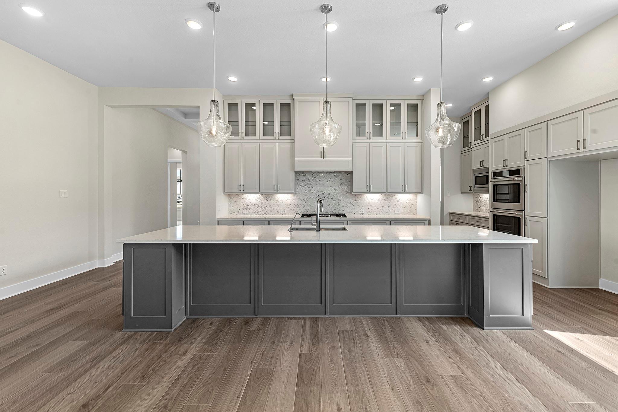 10827 Rosary Pea Lane