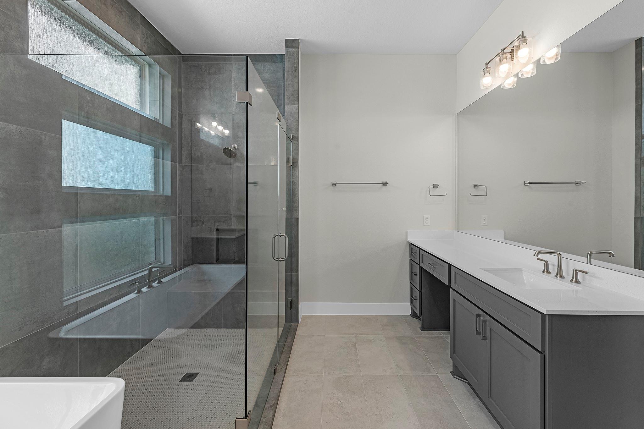 10827 Rosary Pea Lane