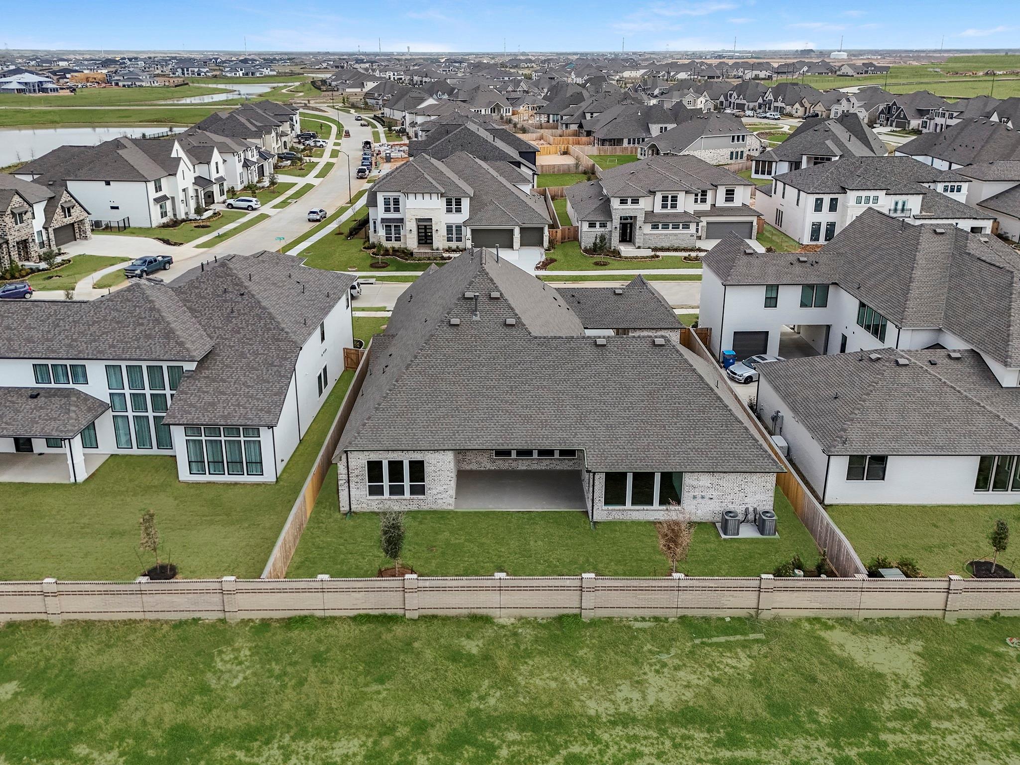 10827 Rosary Pea Lane