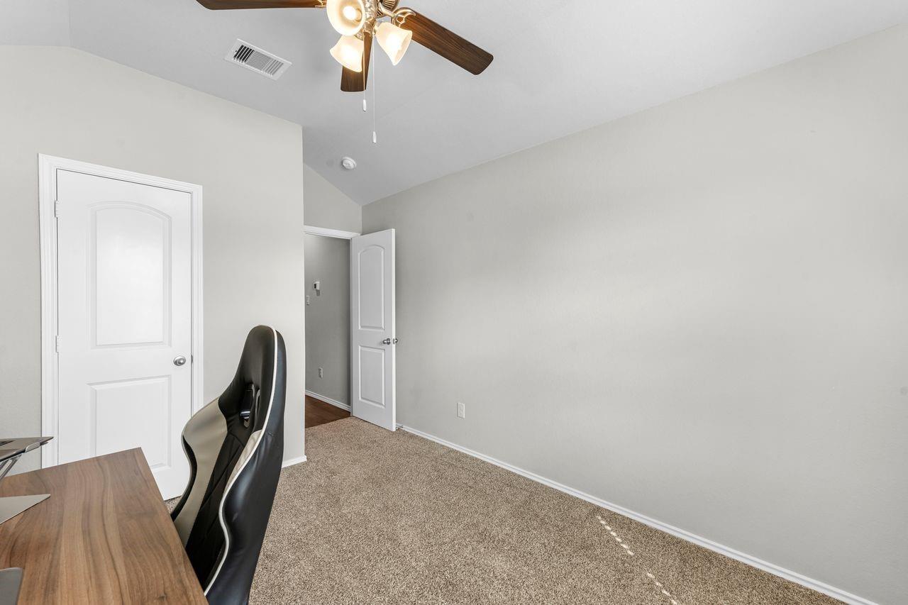 13817 Rock Island Trail