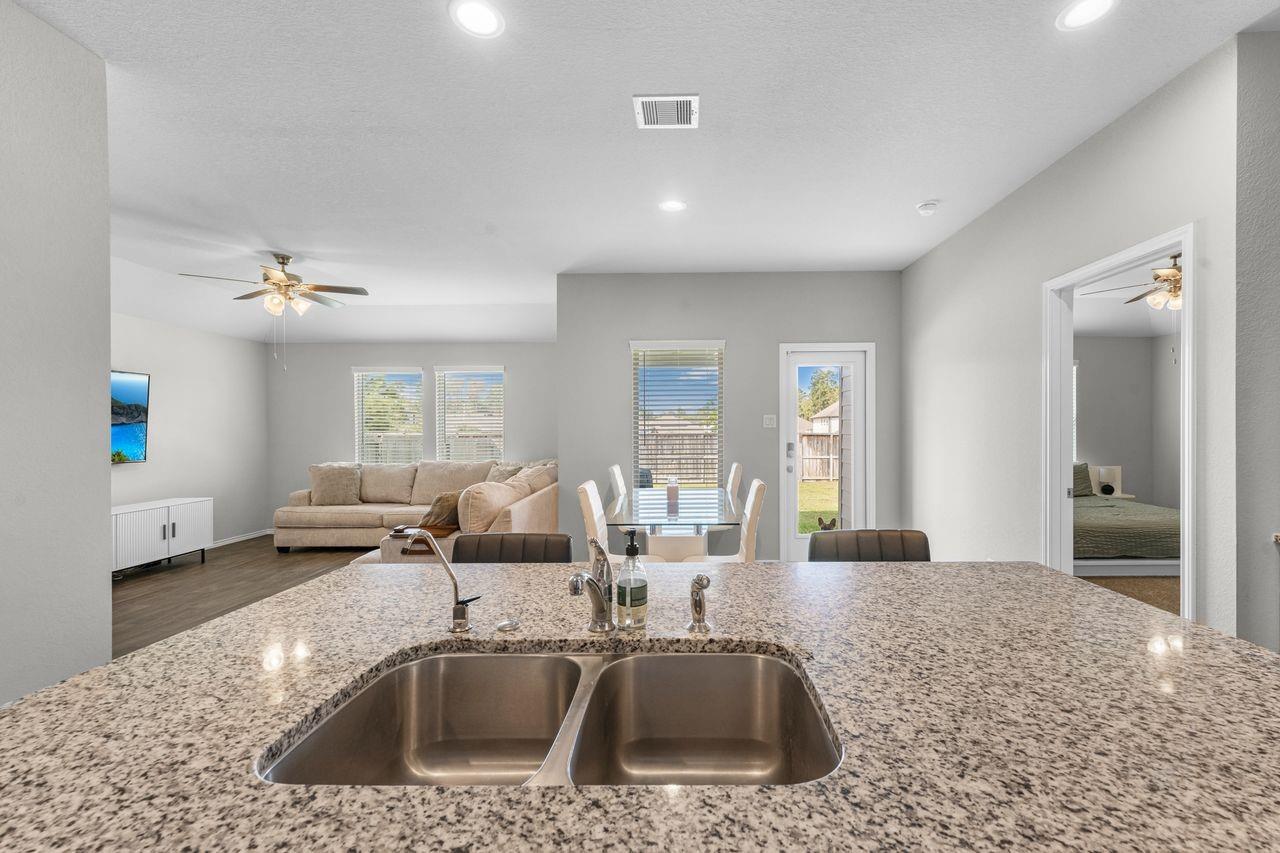 13817 Rock Island Trail