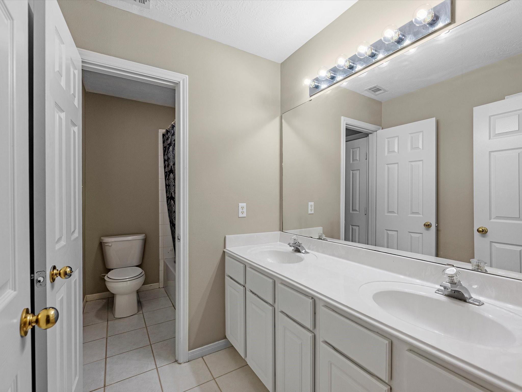 247 Private Road 635