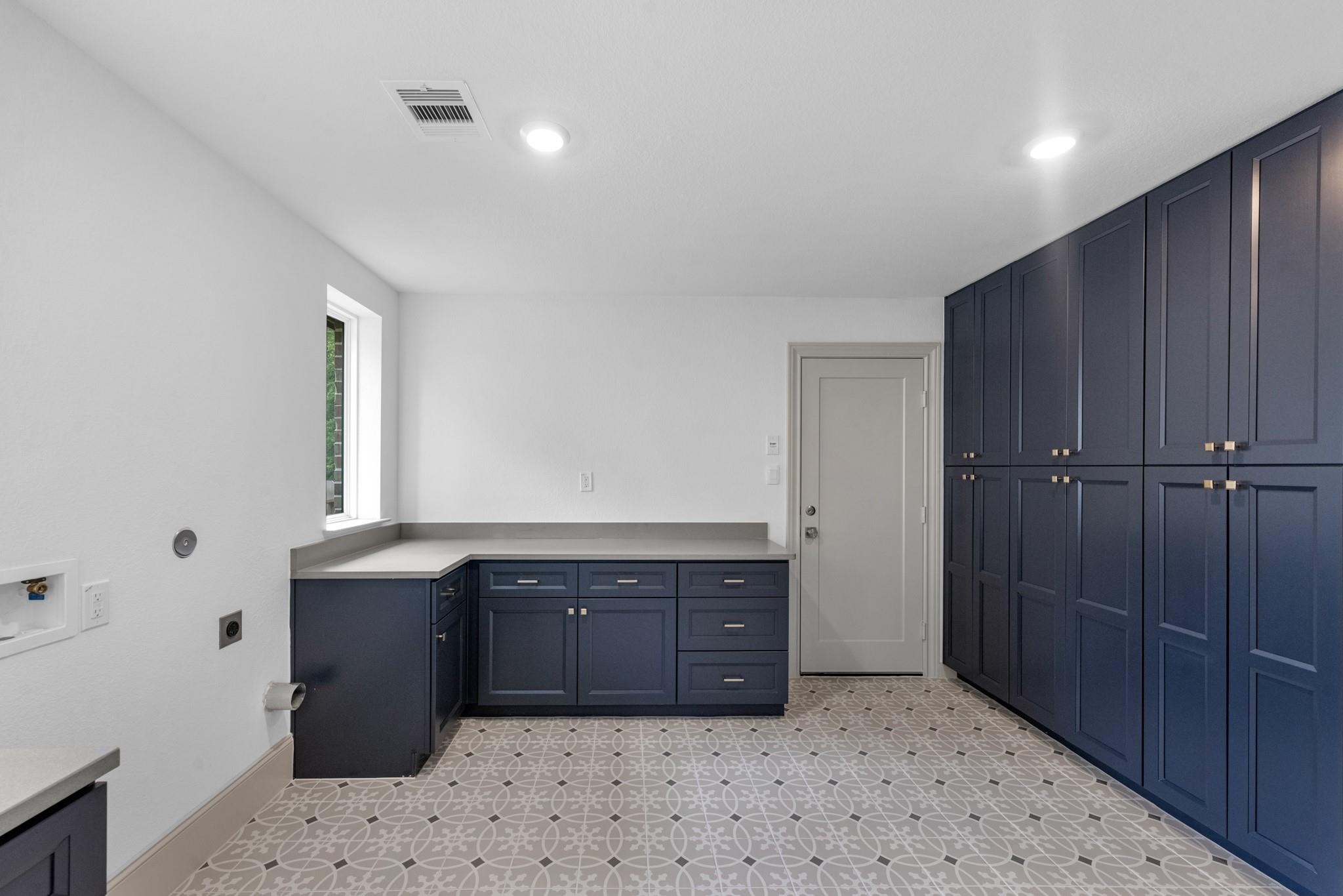106 Wyndemere Drive