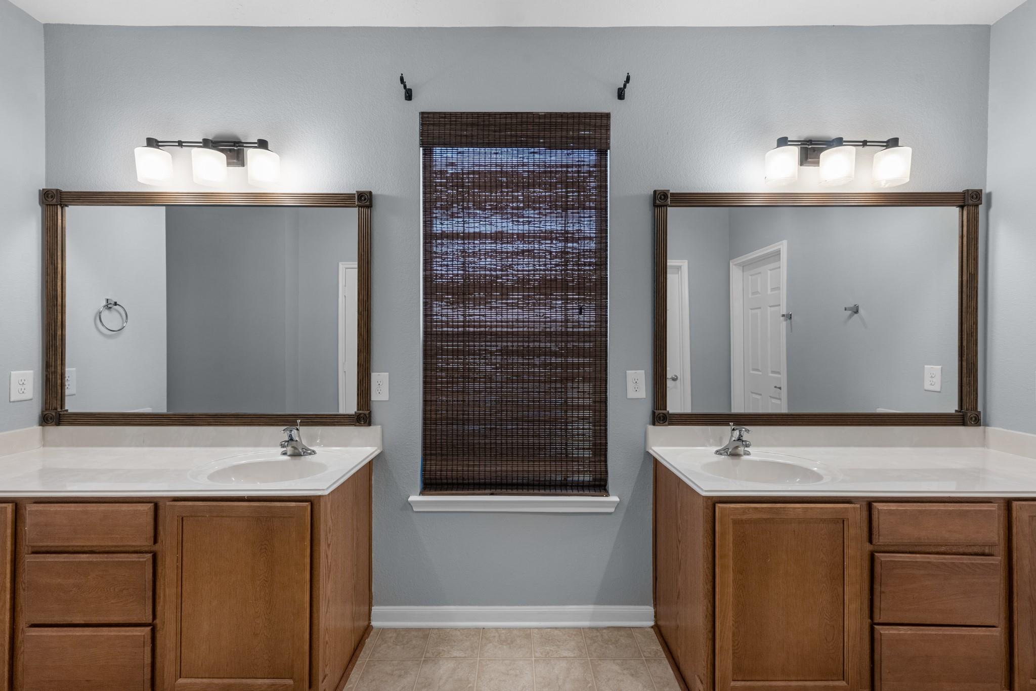 15203 Sienna Glen Court