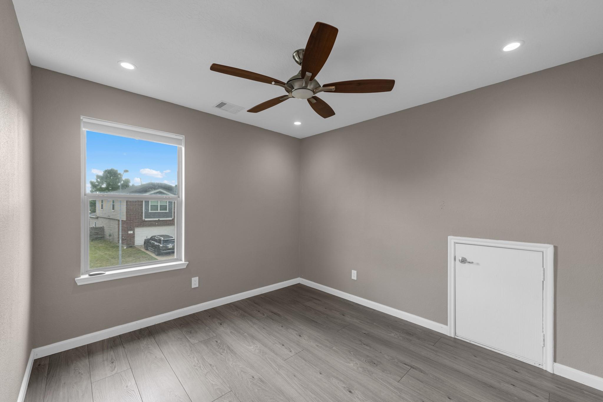 15203 Sienna Glen Court