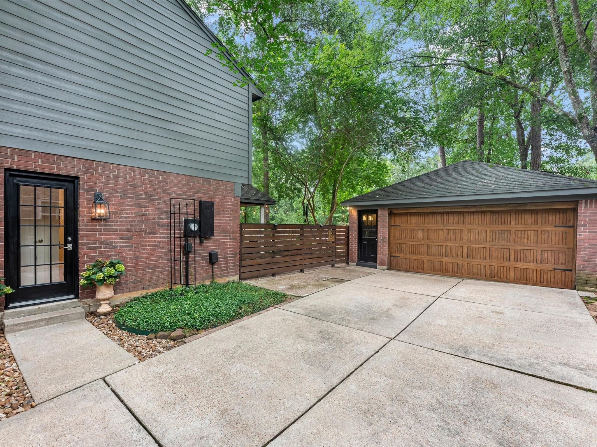 51 E Village Knoll Circle
