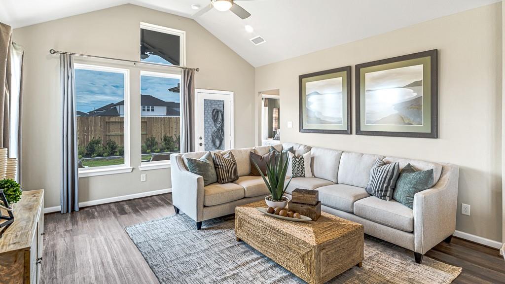 22122 Strathfield Circle