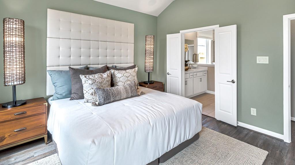 22122 Strathfield Circle