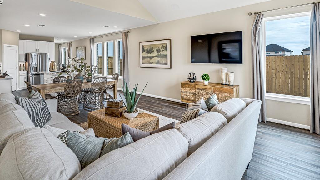 22122 Strathfield Circle