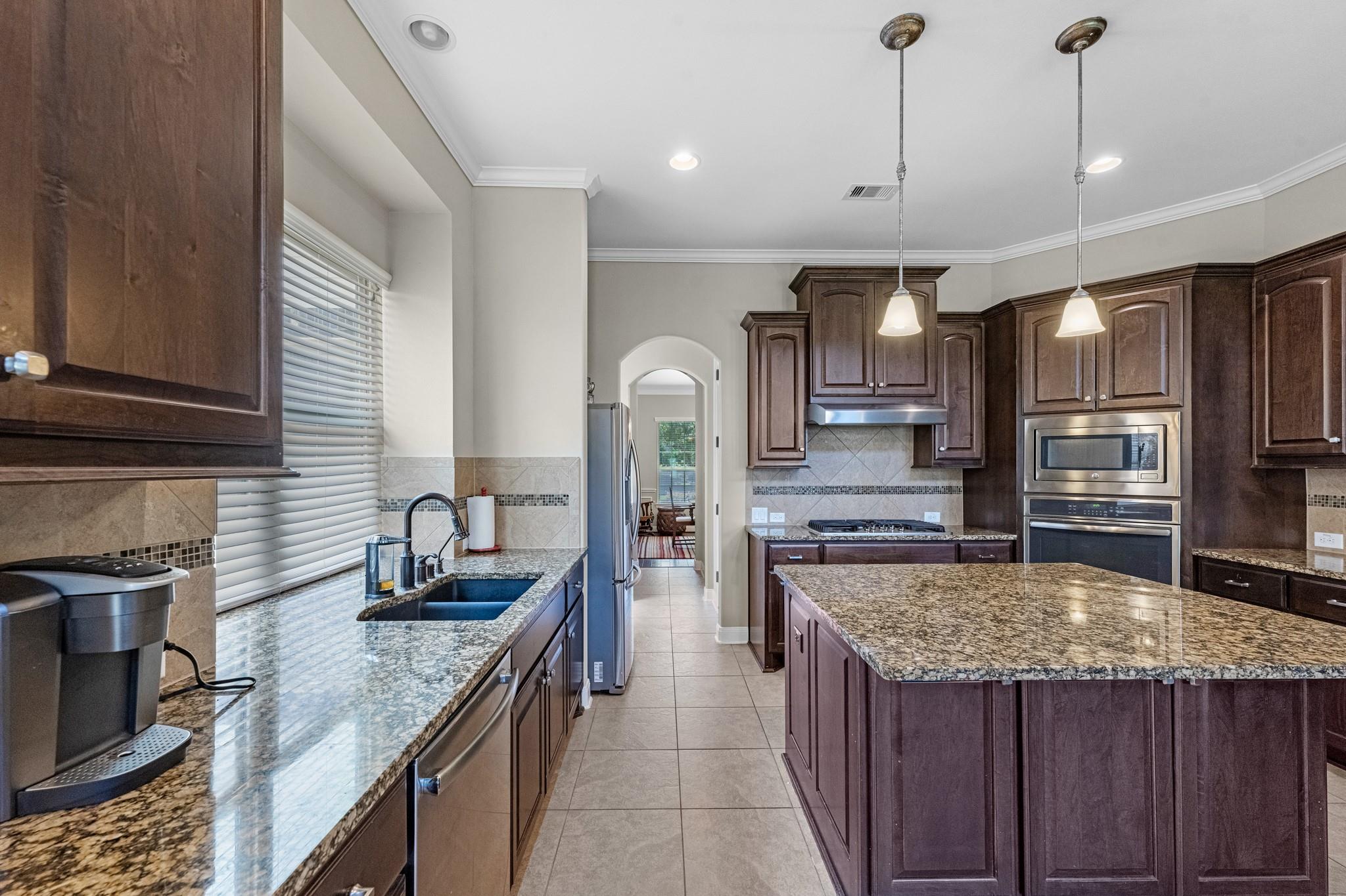1016 Bolivar Point Lane