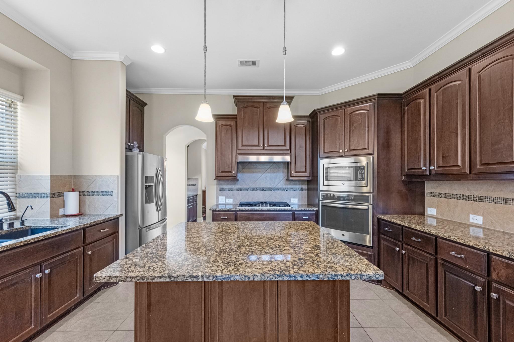 1016 Bolivar Point Lane