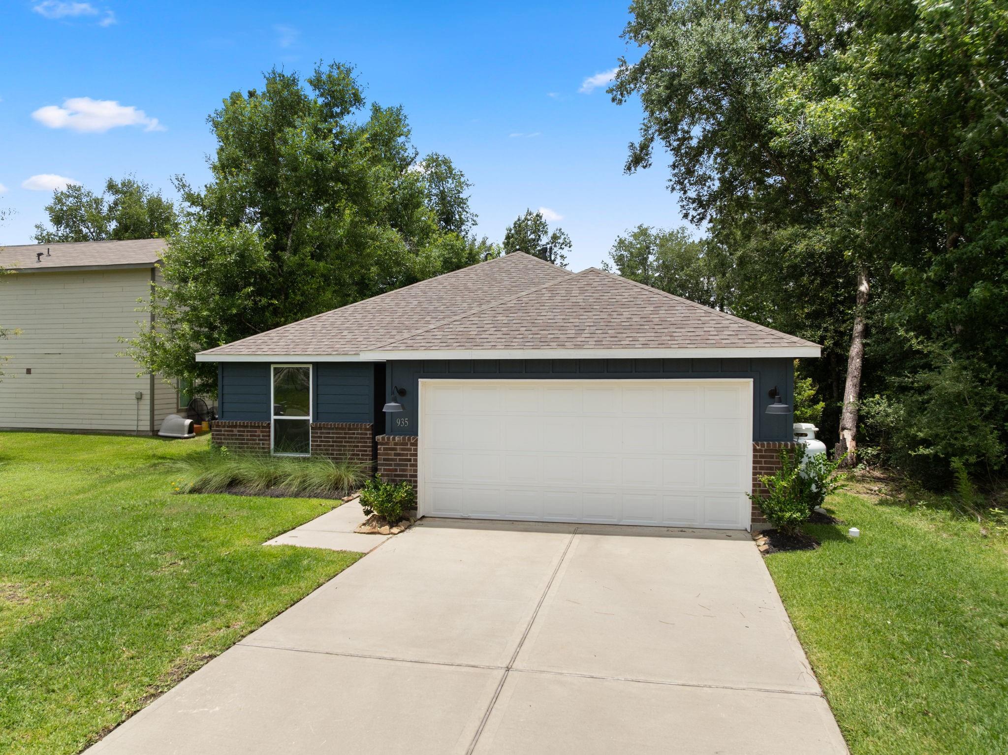 935 Road 5203
