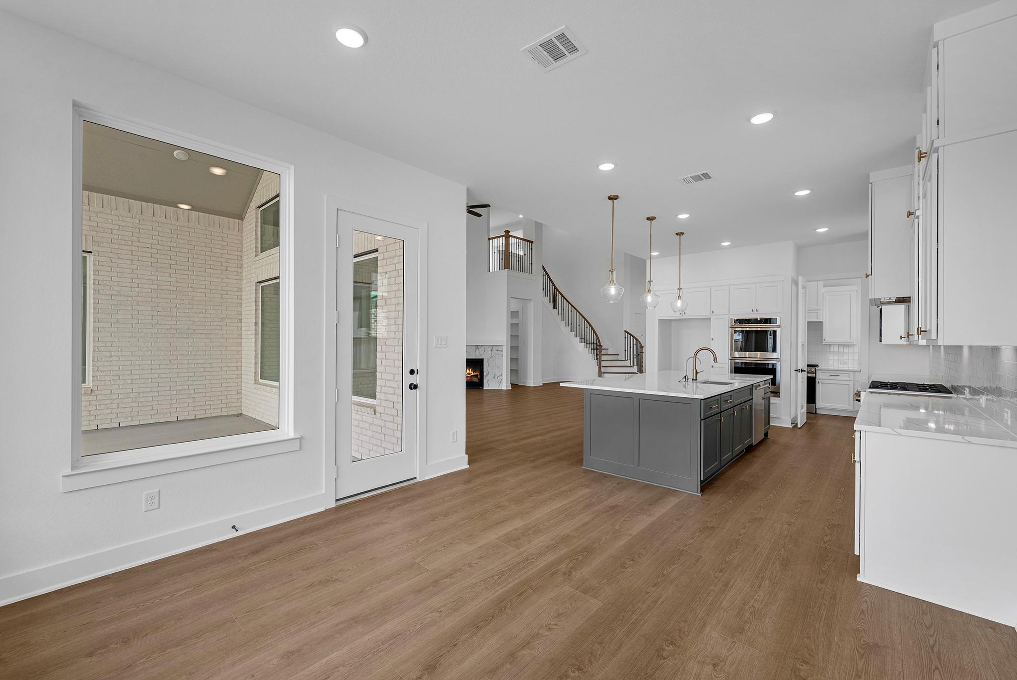 10822 Rosary Pea Lane