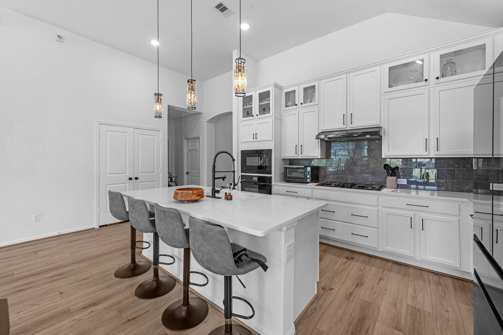 6111 Sandspur Springs Lane