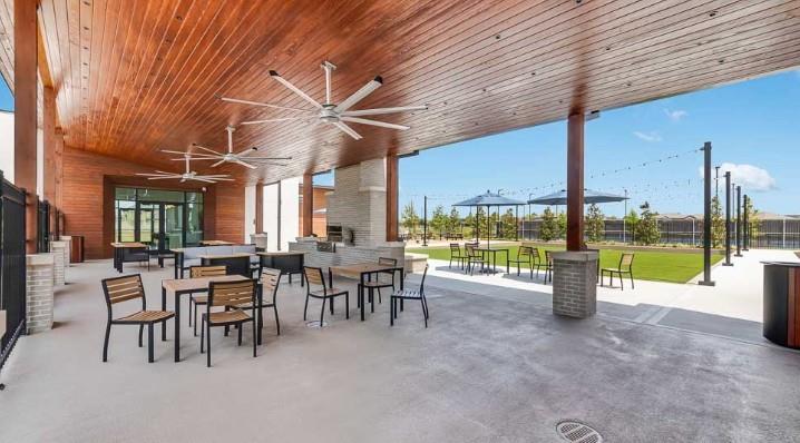 18222 Hibiscus Crescent Lane