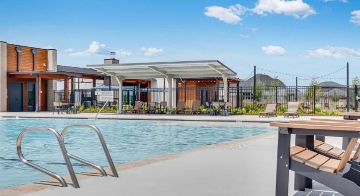 18222 Hibiscus Crescent Lane