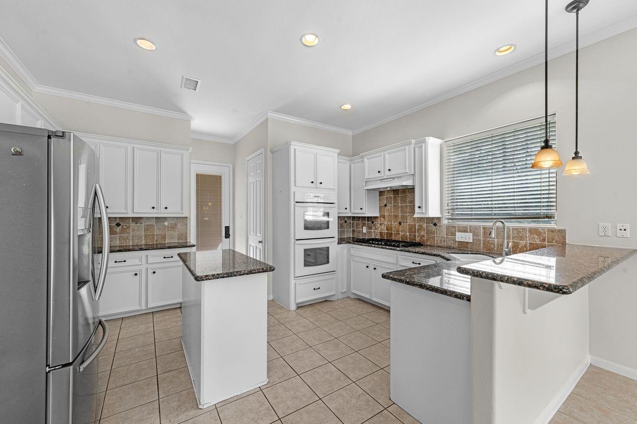 31020 N High Meadow Circle