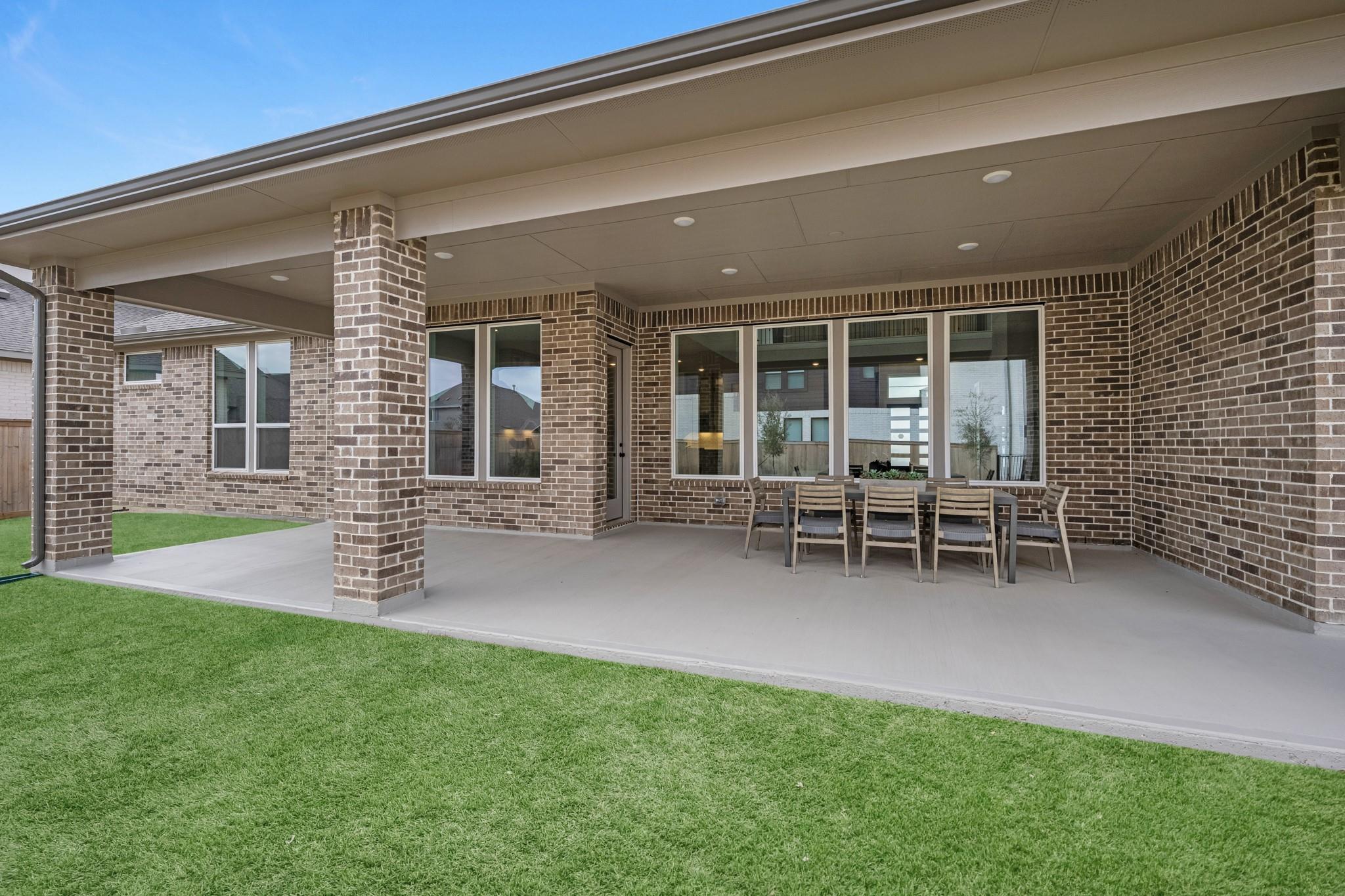 10826 Rosary Pea Lane