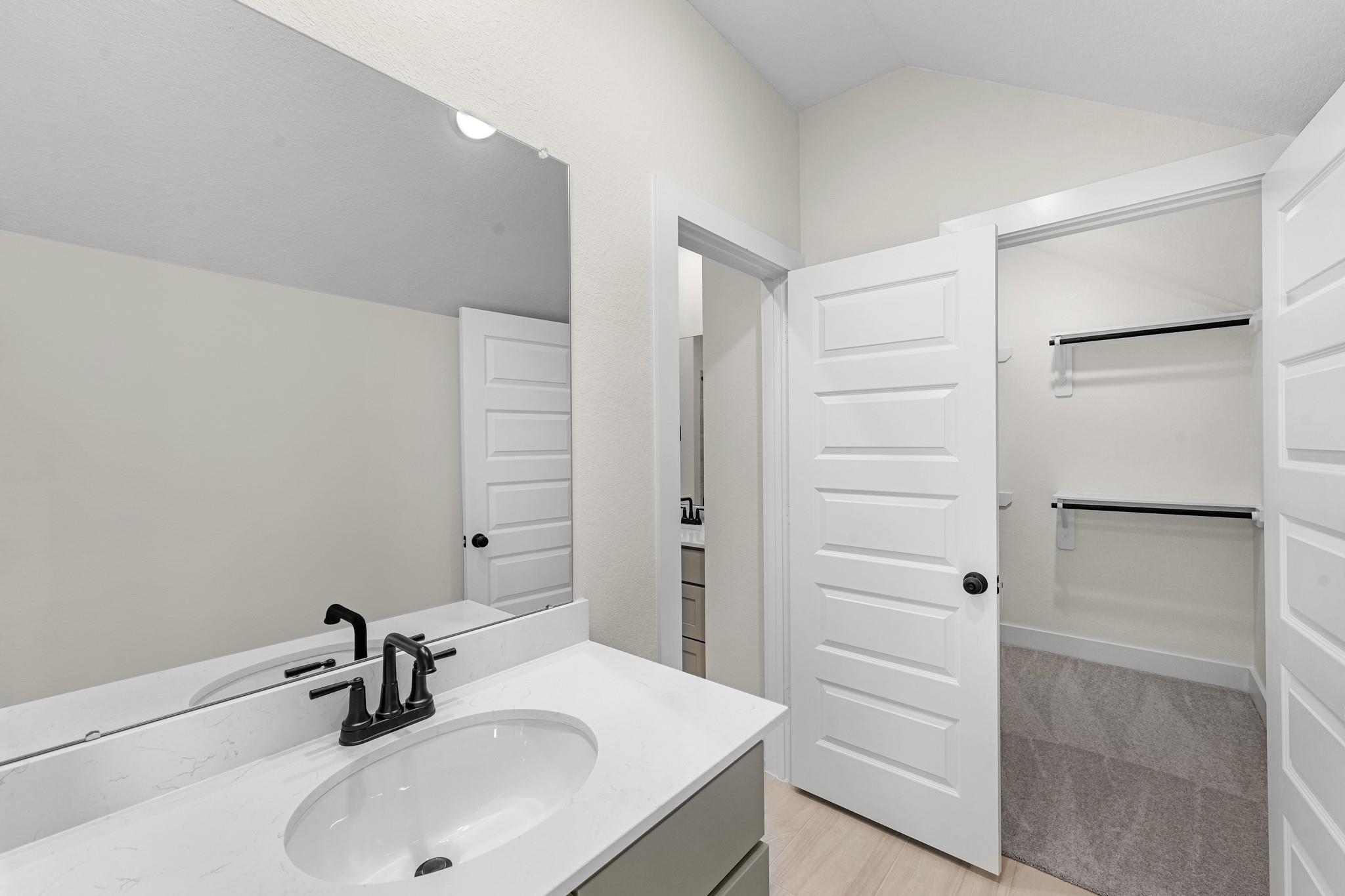 10826 Rosary Pea Lane