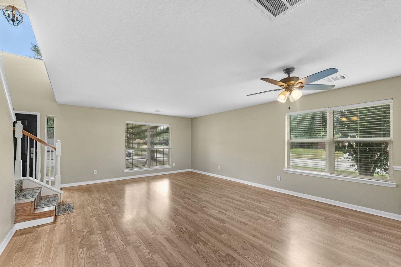 2403 Lancer Park