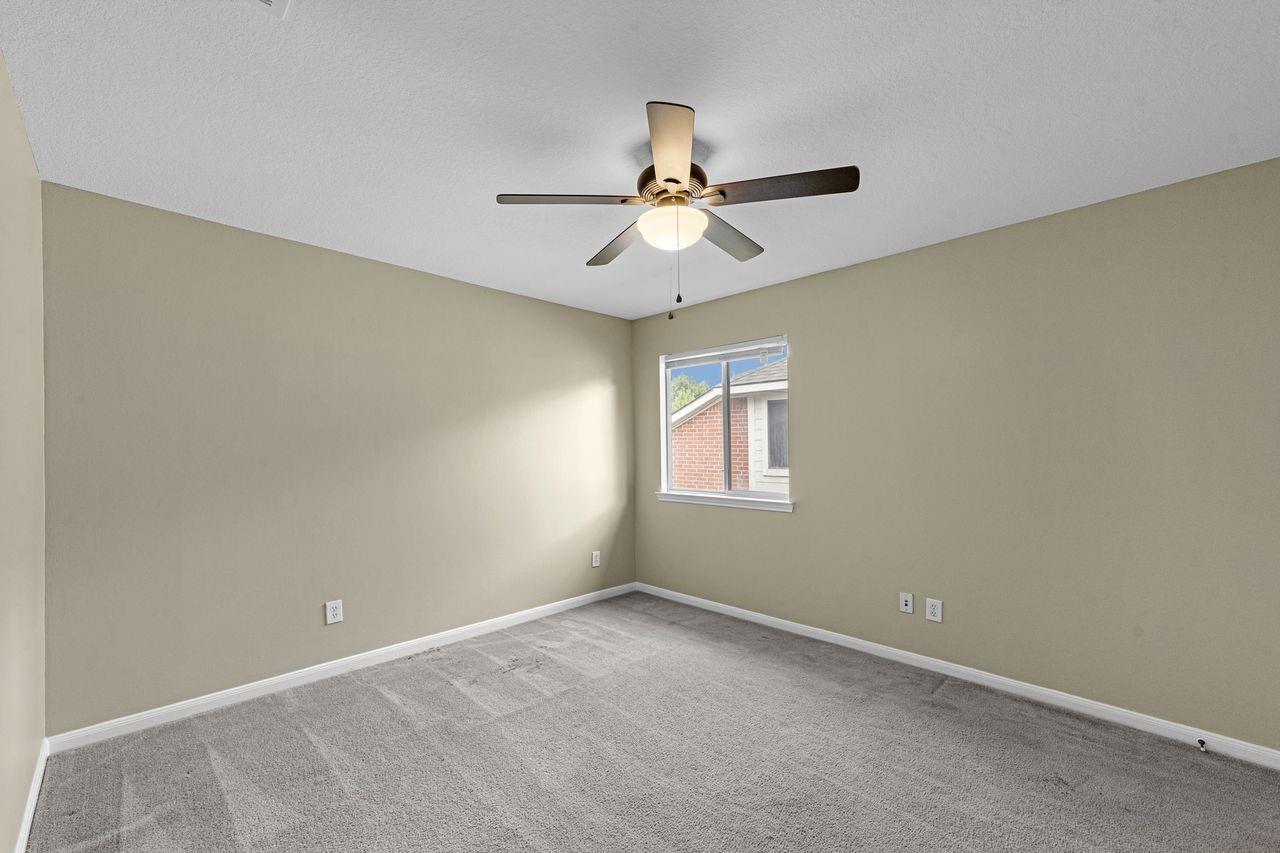 2403 Lancer Park