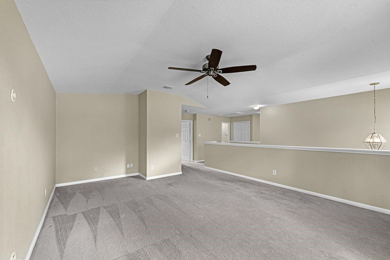 2403 Lancer Park