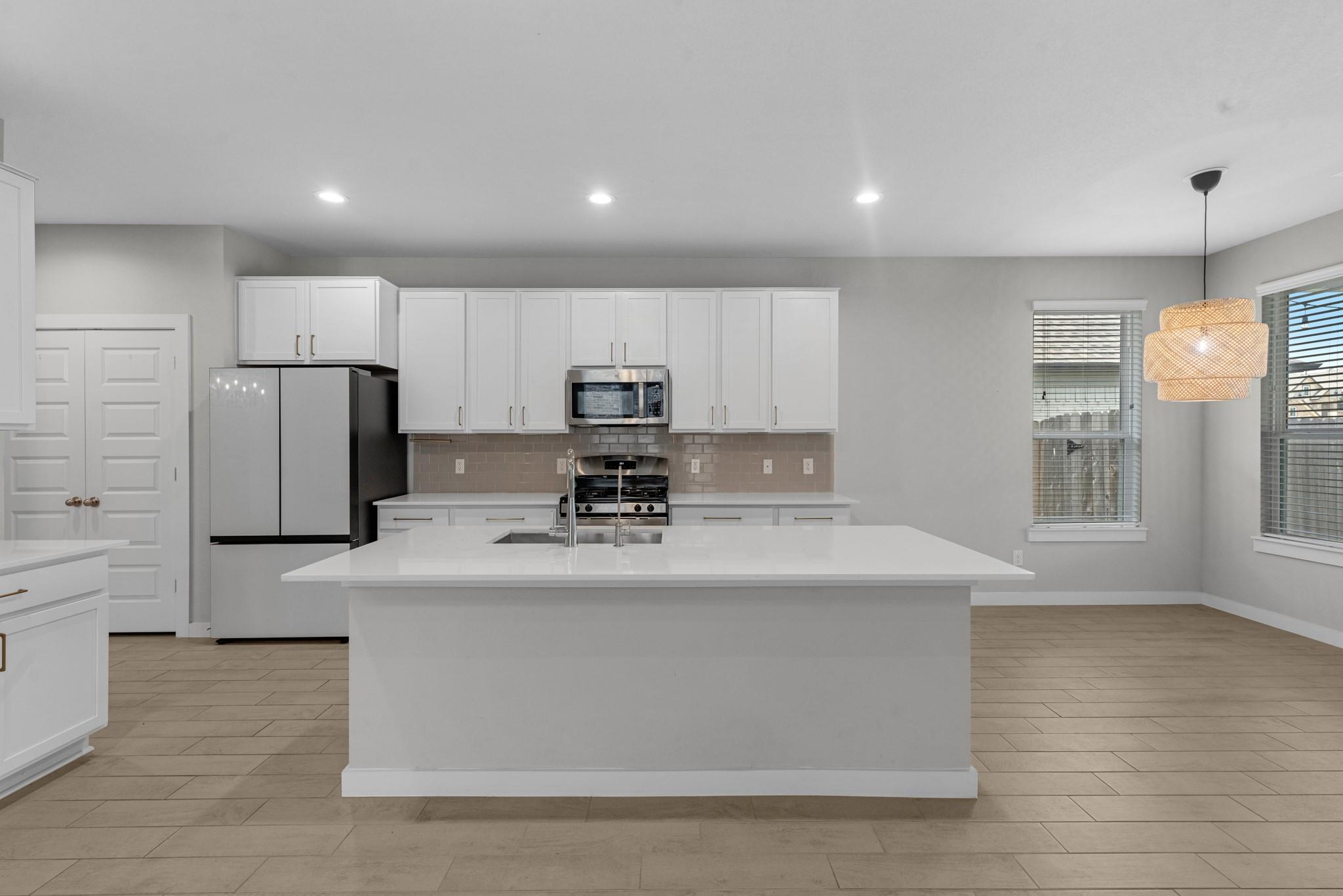 1907 Scarlet Yaupon Way