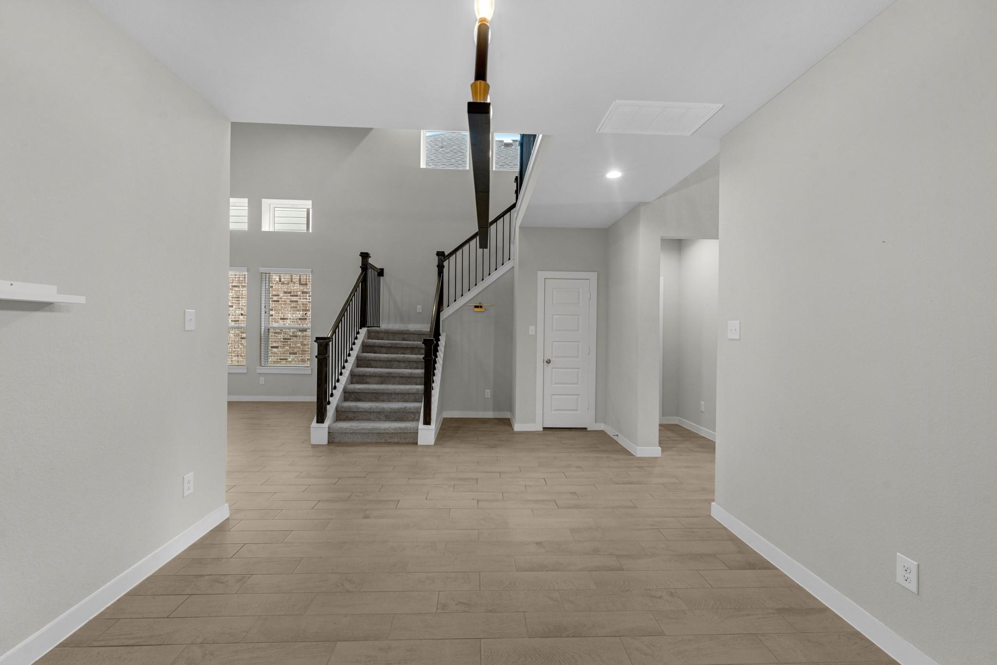 1907 Scarlet Yaupon Way