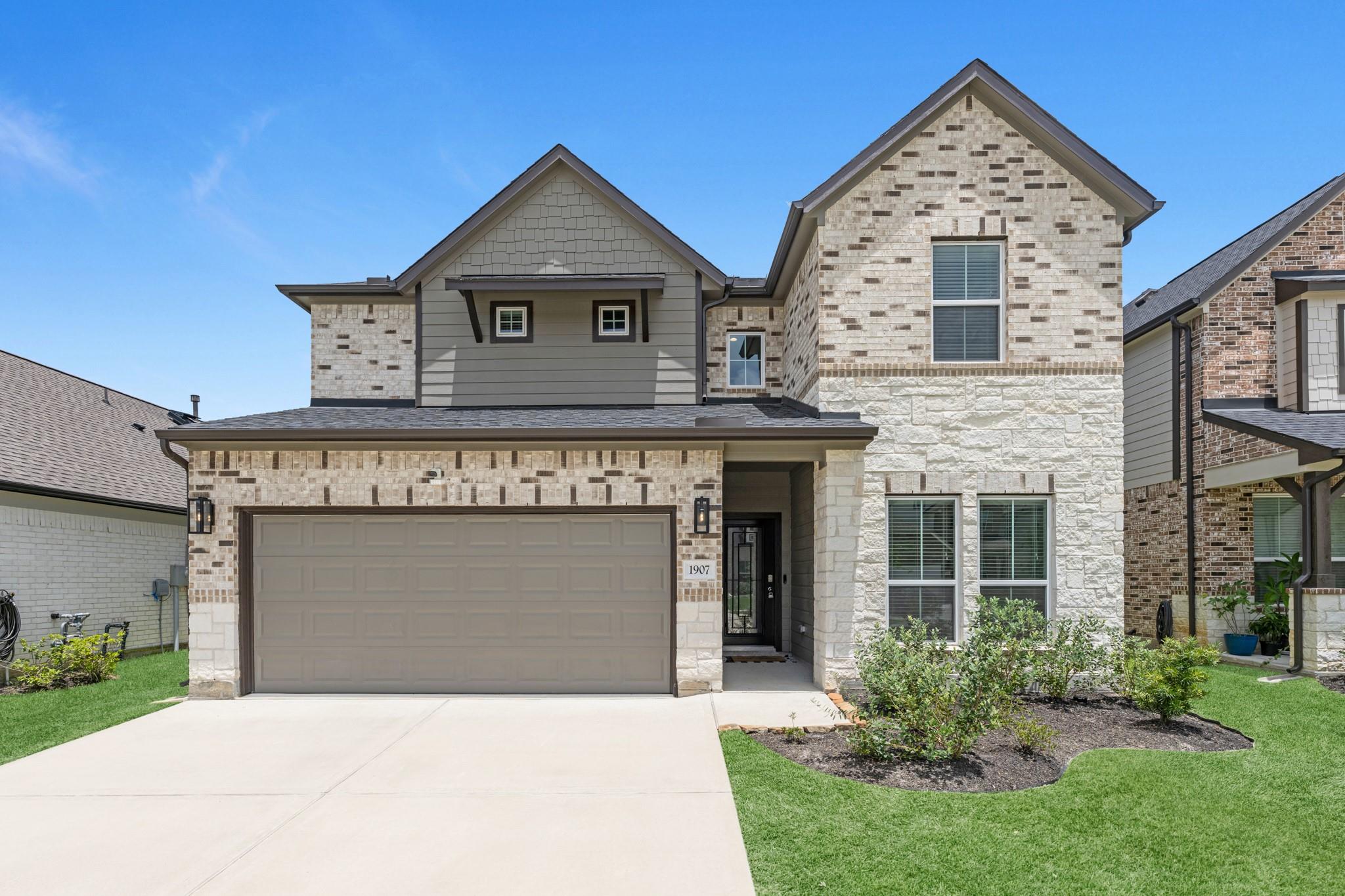 1907 Scarlet Yaupon Way