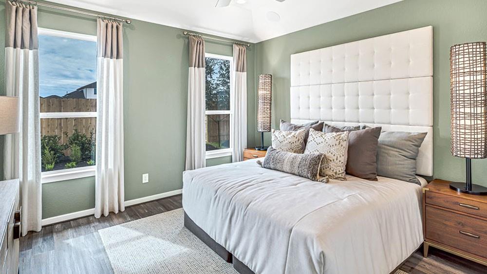 9703 Poinsettia Haven Lane