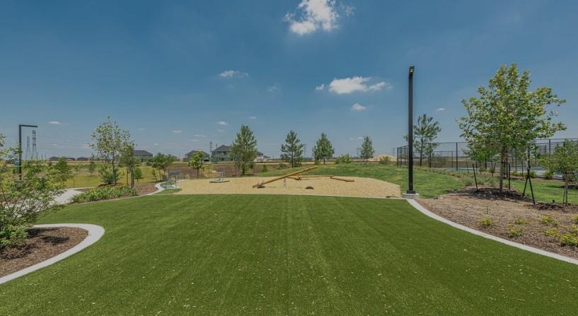 22118 Strathfield Circle