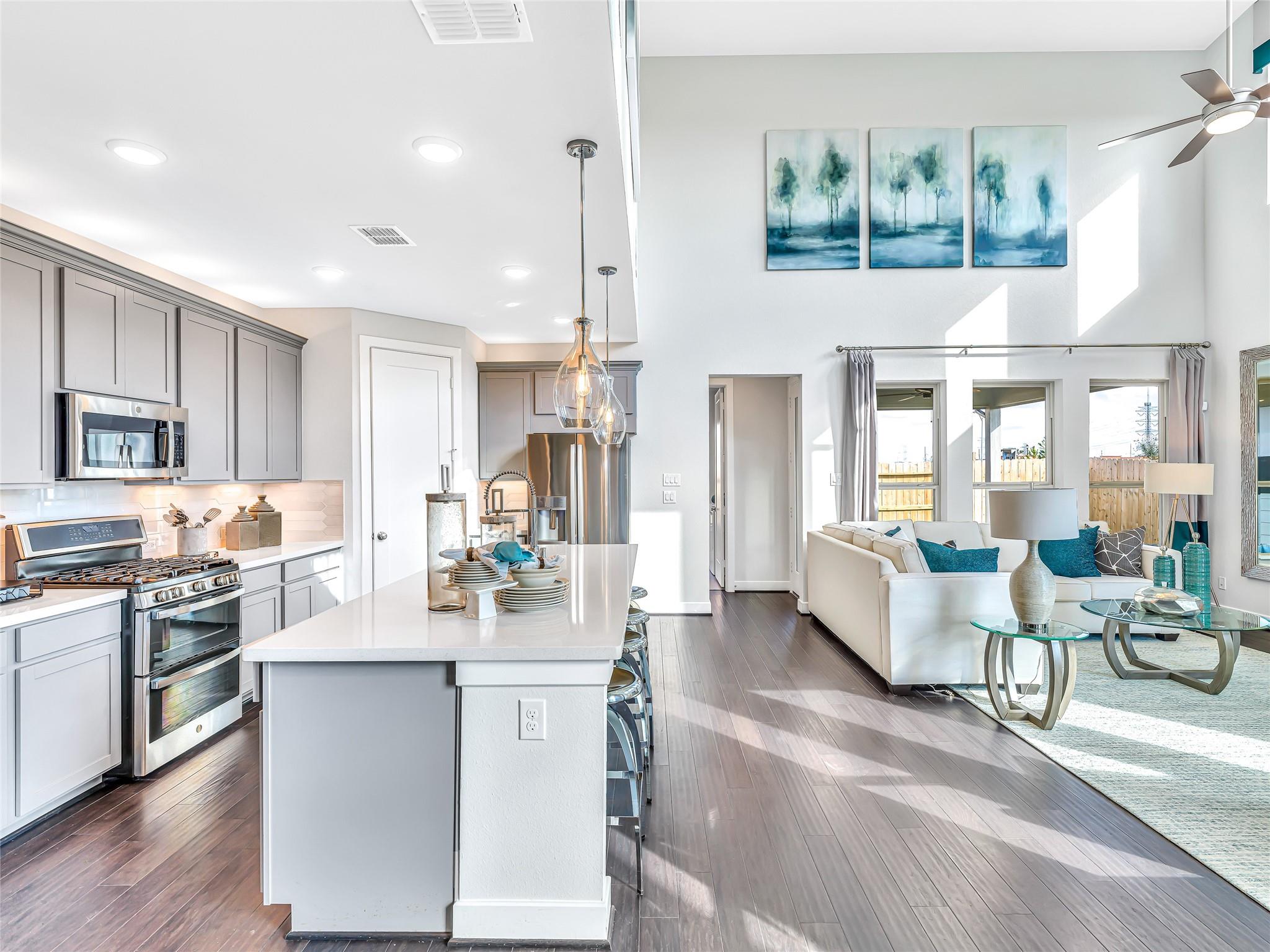 21922 Carinda Crescent Court