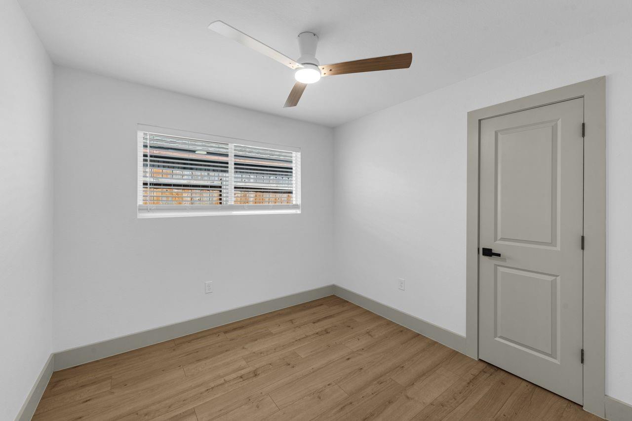 5202 Moonshadows Drive