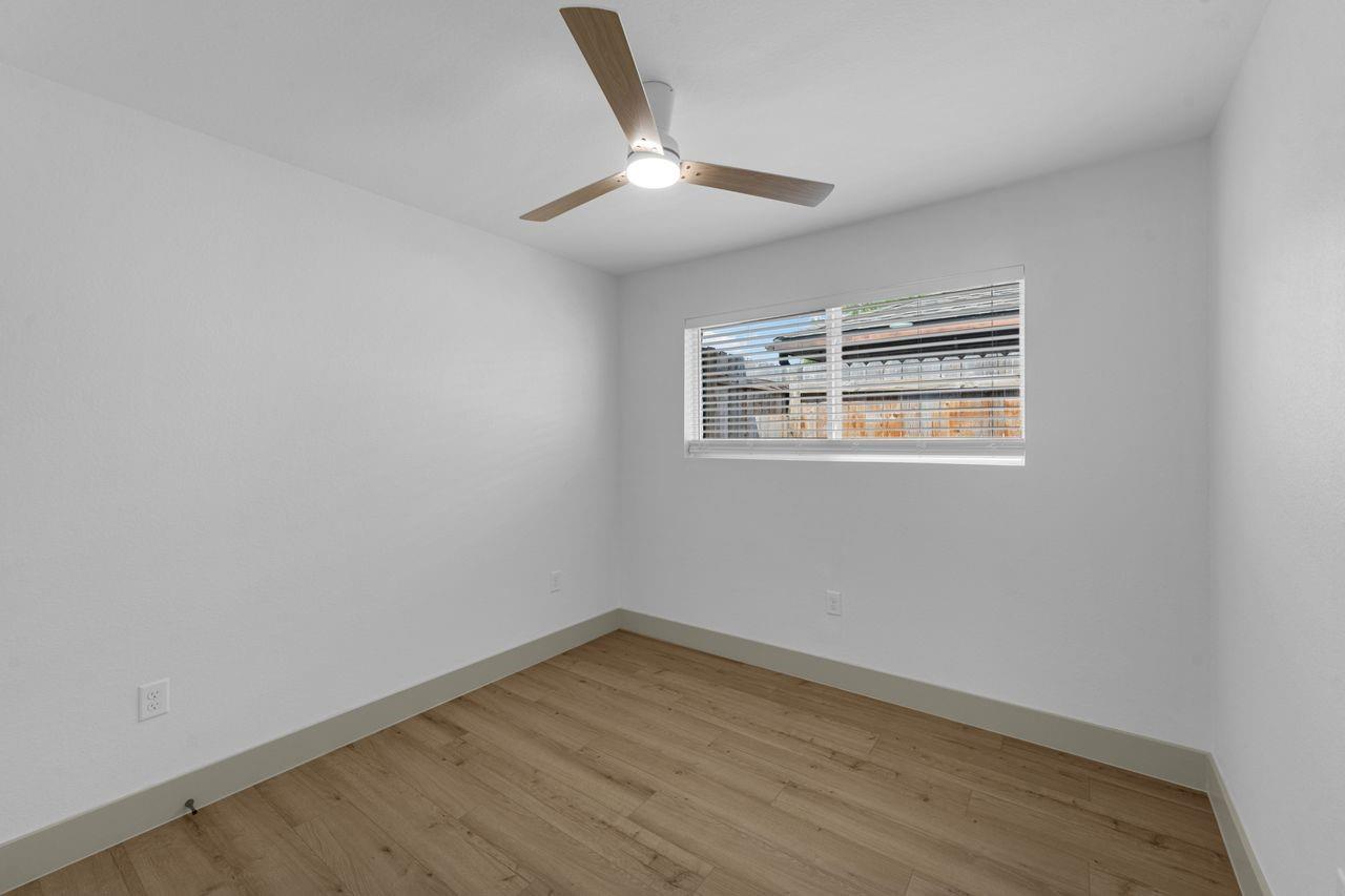 5202 Moonshadows Drive