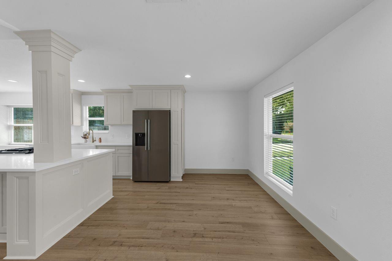 5202 Moonshadows Drive