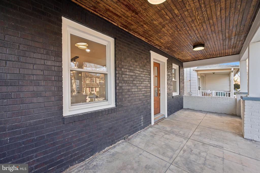 303 Harvard Ave