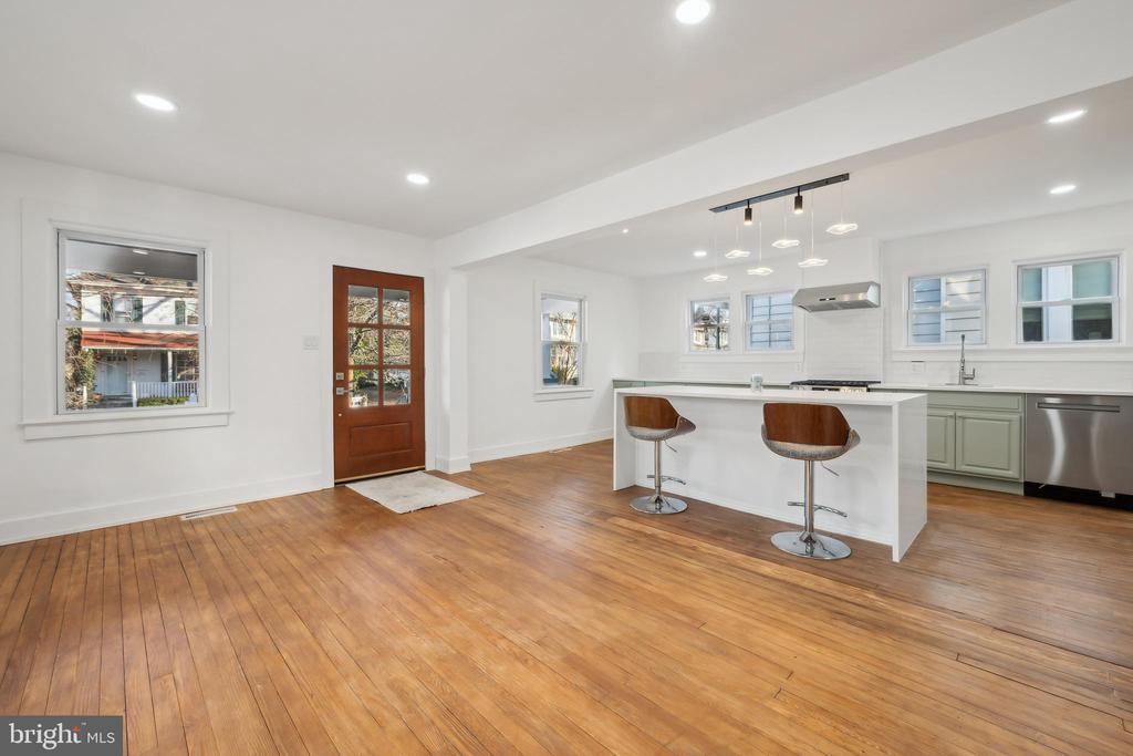 303 Harvard Ave