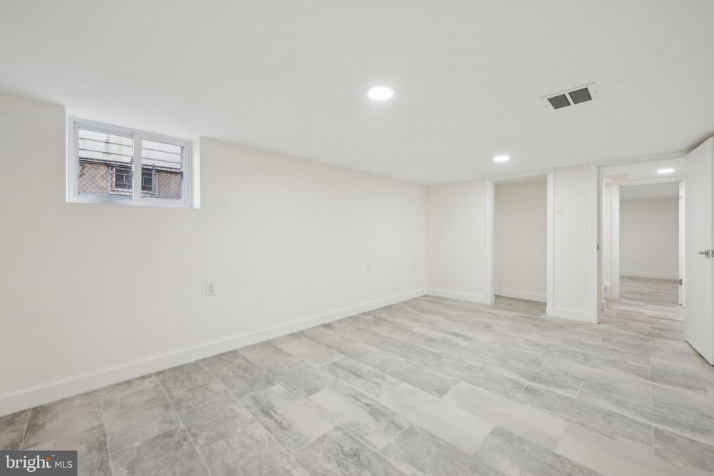 303 Harvard Ave