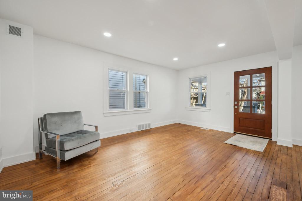 303 Harvard Ave