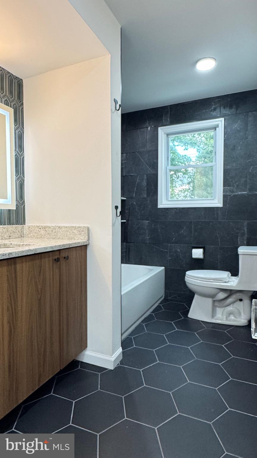 9 E SOMERDALE ROAD UNIT A