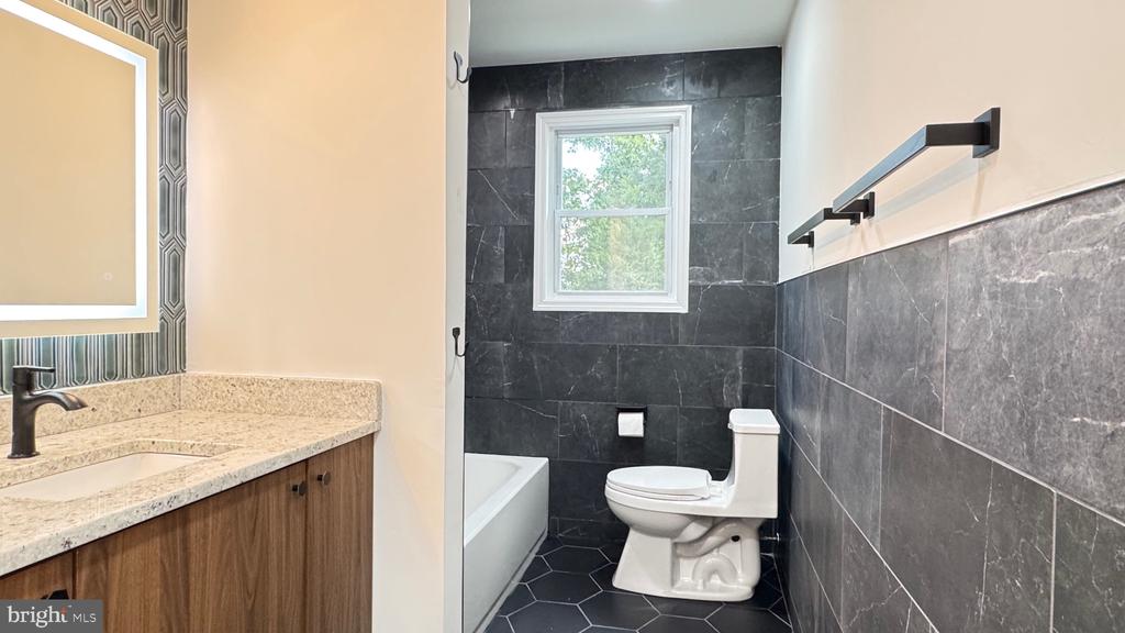 9 E SOMERDALE ROAD UNIT A