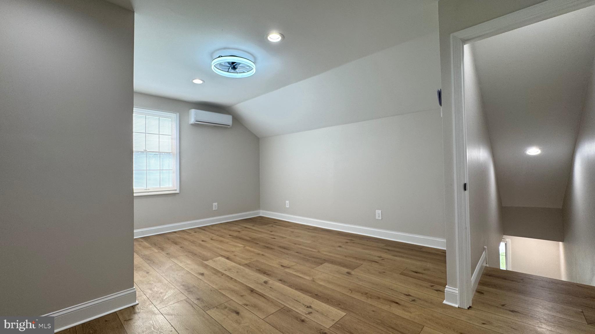 815 W WOOD AVENUE