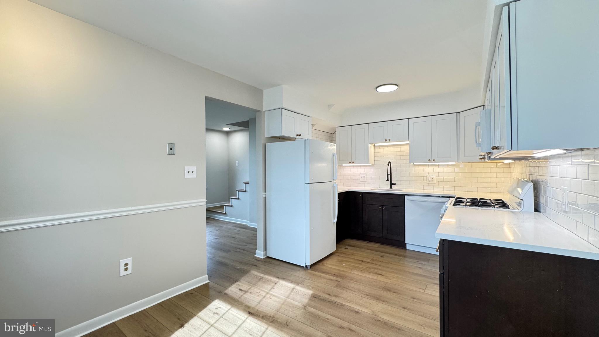 815 W WOOD AVENUE