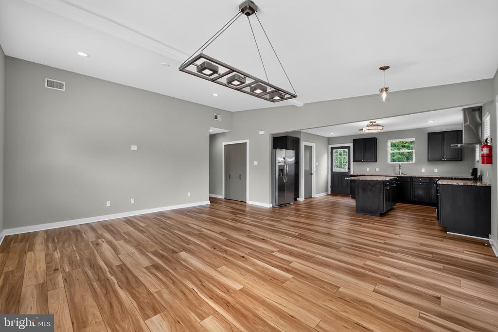 128 FAIRVIEW AVENUE