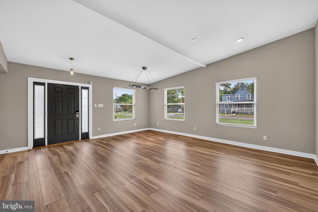 128 FAIRVIEW AVENUE