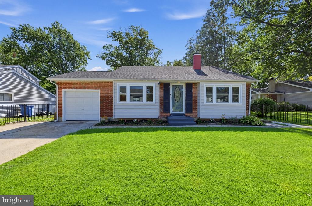 588 BARLOW AVENUE