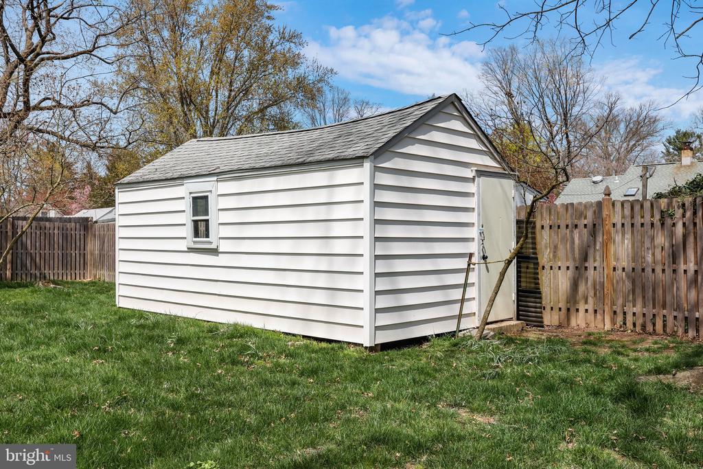 56 Letchworth Ave