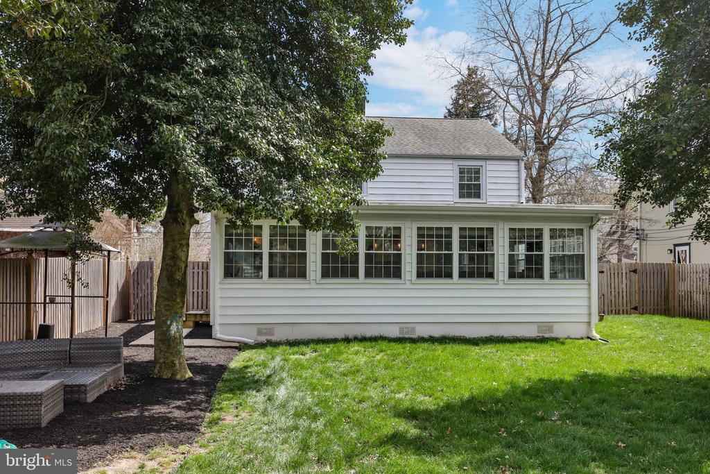 56 Letchworth Ave