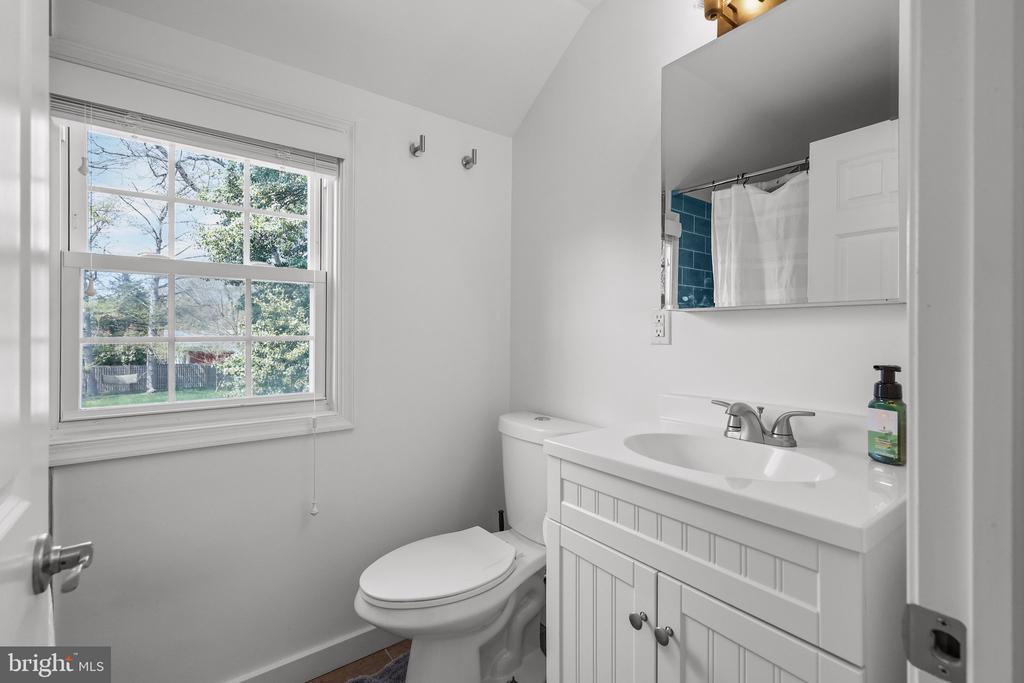 56 Letchworth Ave